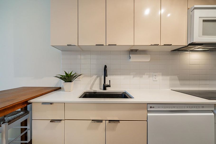 1907 788 Hamilton Street Vancouver, BC - 9