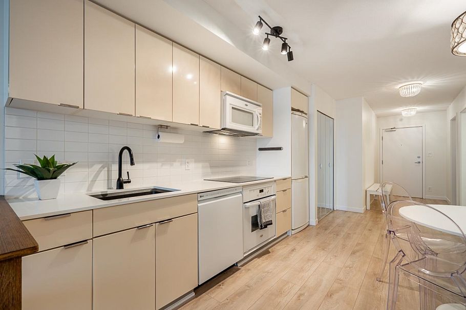 1907 788 Hamilton Street Vancouver, BC - 6