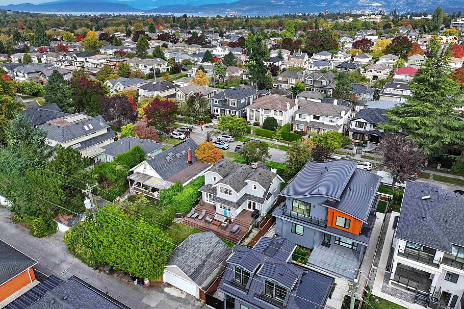 2138 W 21st Avenue Vancouver, BC - 40