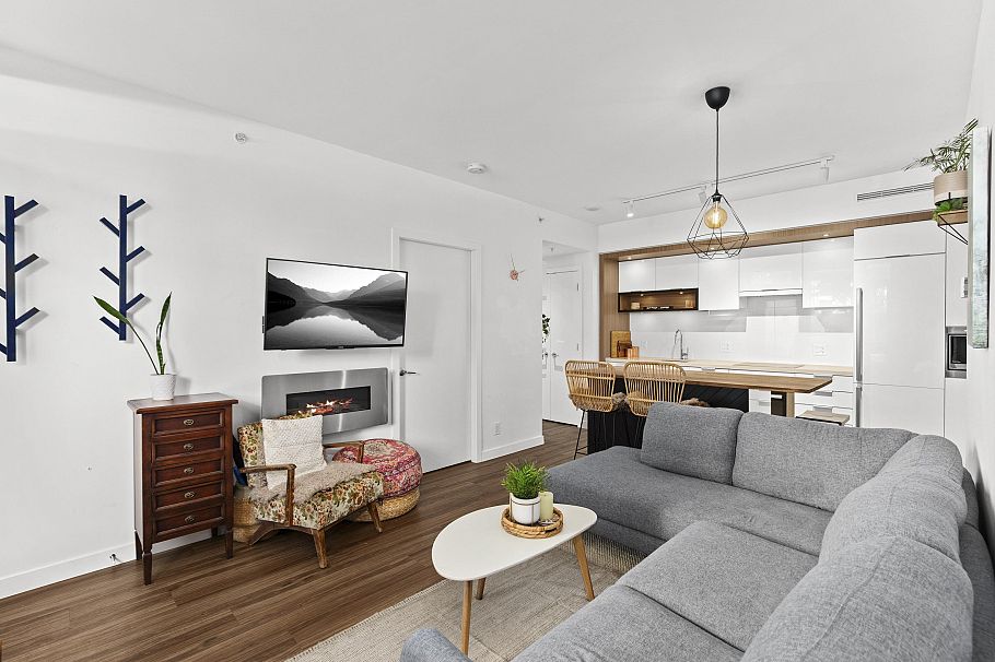 101 1661 Quebec Street Vancouver, BC - 5