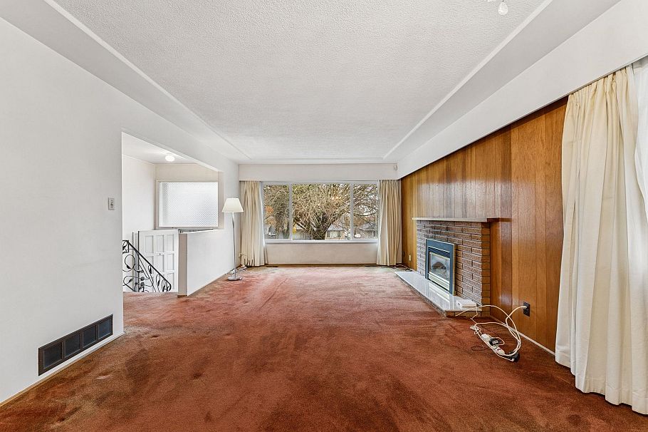 1521 E 64th Avenue Vancouver, BC - 4