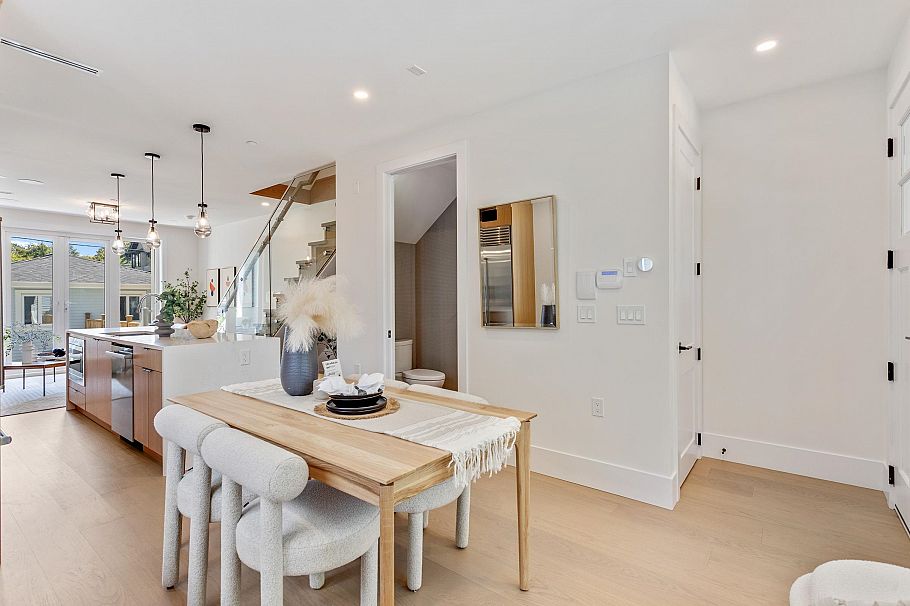 2658 Waterloo Street Vancouver, BC - 4