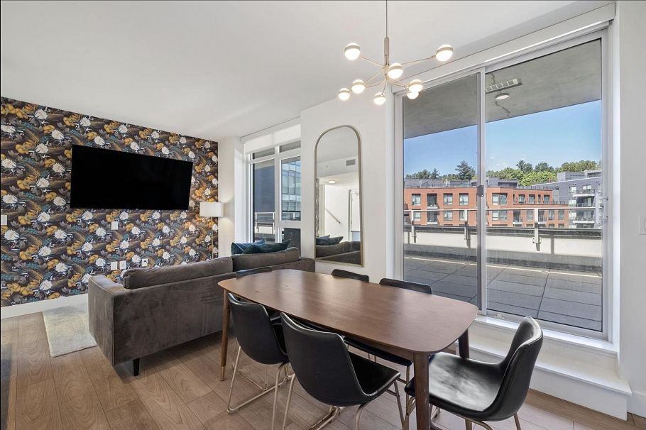 409 3581 E Kent Avenue North Vancouver, BC - 2