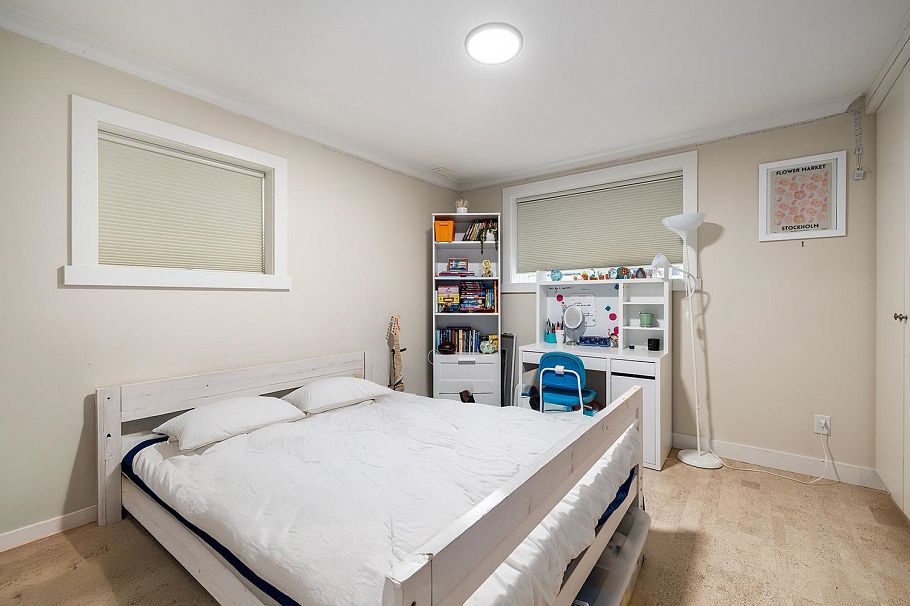 3432 W 13th Avenue Vancouver, BC - 29