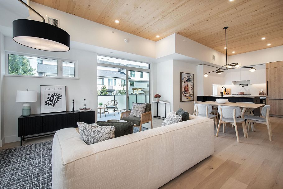 4150 Columbia Street Vancouver, BC - 2