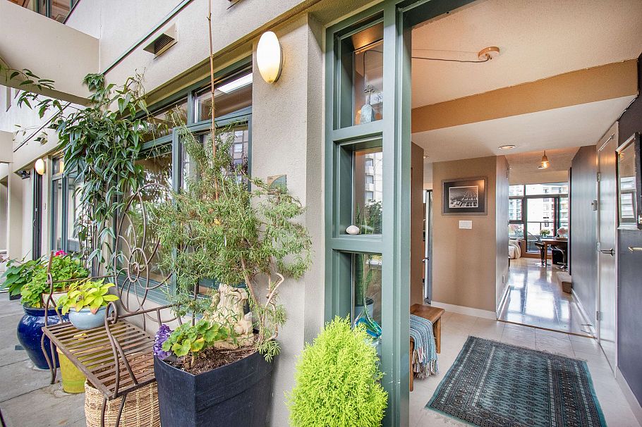 PH4 1688 Robson Street Vancouver, BC - 8