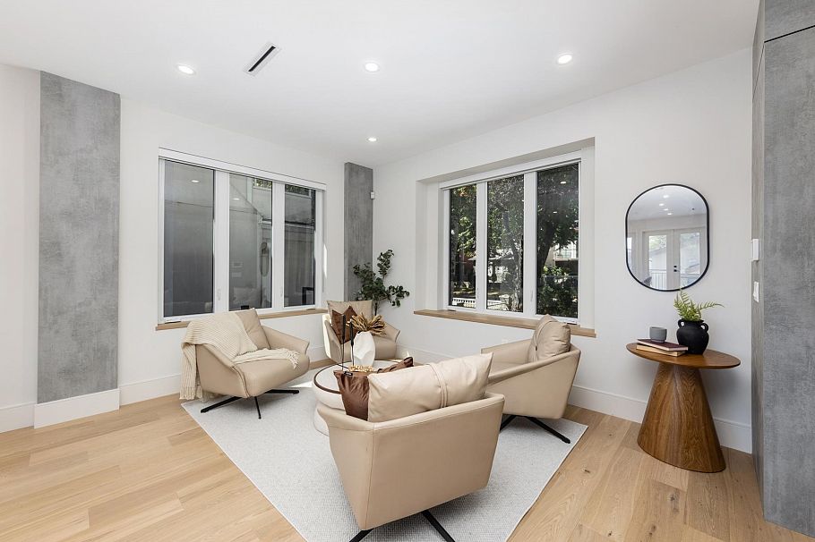 432 E 46th Avenue Vancouver, BC - 4