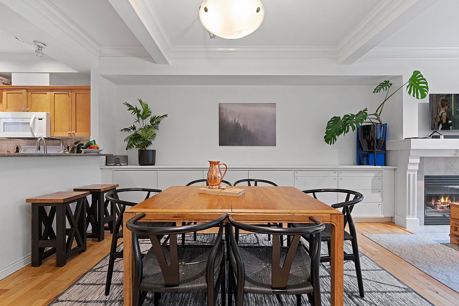 6 2688 Mountain Highway North Vancouver, BC - 1