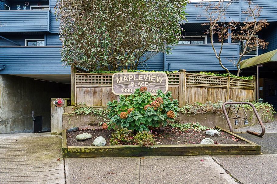 218 1990 W 6th Avenue Vancouver, BC - 1