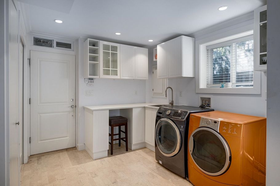 3432 W 13th Avenue Vancouver, BC - 30