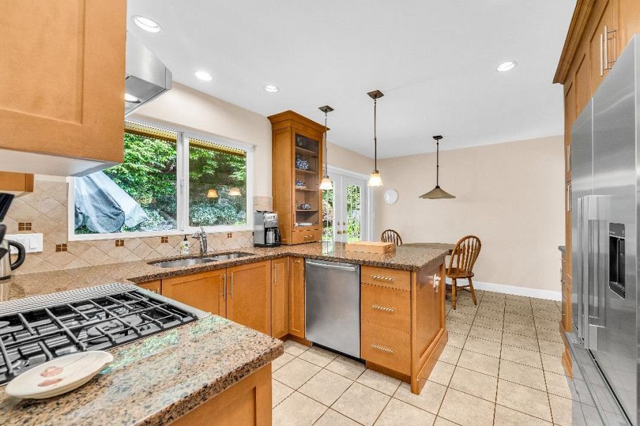 1202 Bracknell Crescent North Vancouver, BC - 9