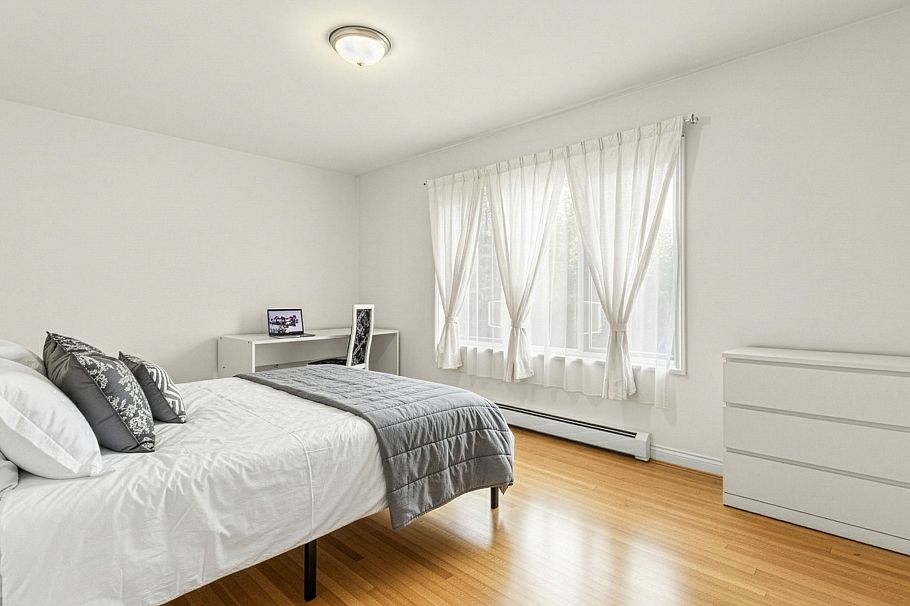 1270 W 46th Avenue Vancouver, BC - 20