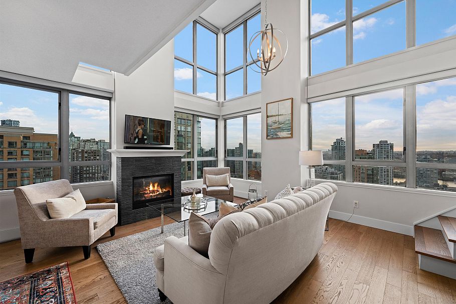 2204 1238 Richards Street Vancouver, BC - 1