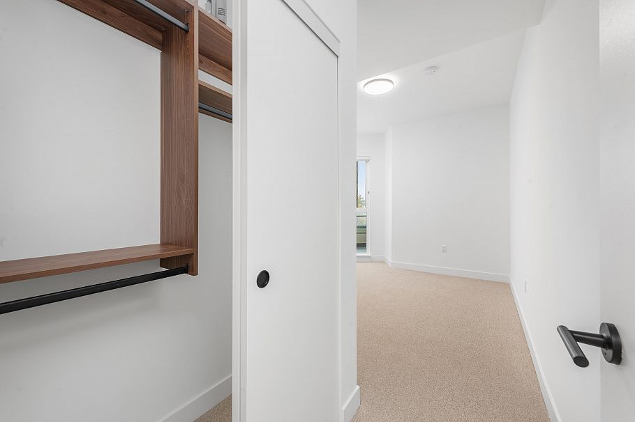 361 422 E 3rd Street North Vancouver, BC - 22