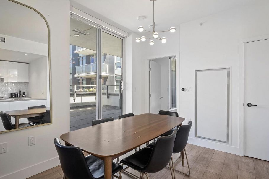 409 3581 E Kent Avenue North Vancouver, BC - 4