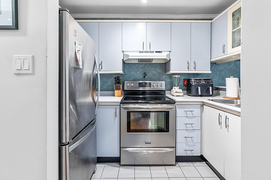 109 1925 W 2nd Avenue Vancouver, BC - 10