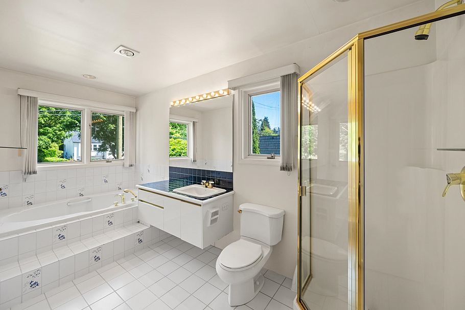 3470 W 43rd Avenue Vancouver, BC - 31