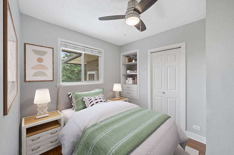 1137 Cloverley Street North Vancouver, BC - 6