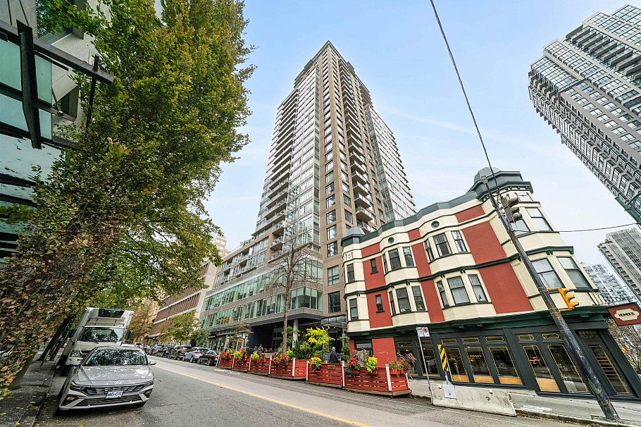 1607 888 Homer Street Vancouver, BC - 1