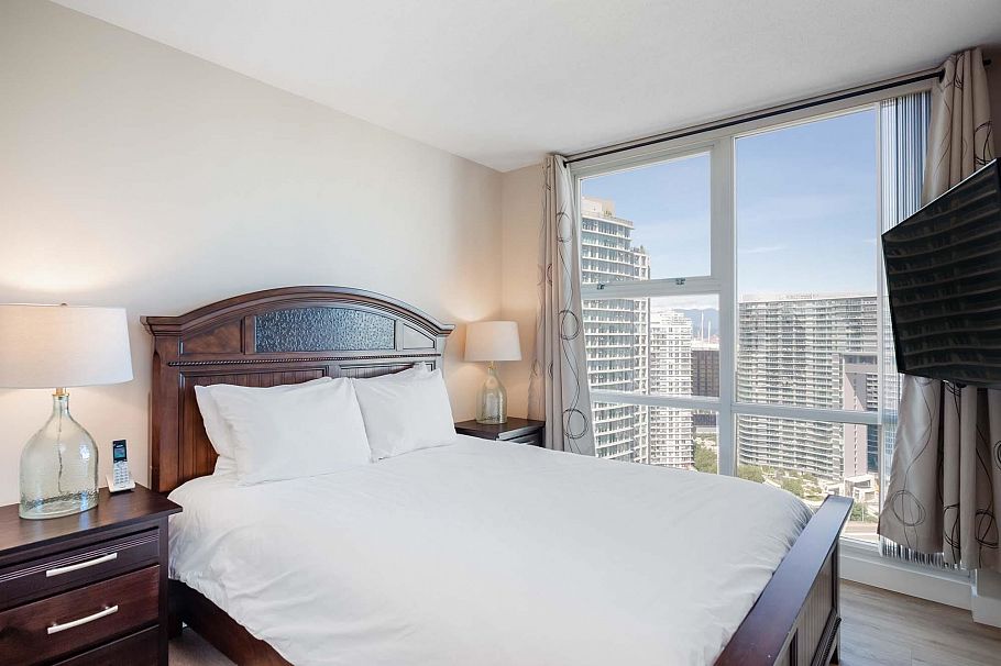 2907 193 Aquarius Mews Vancouver, BC - 18