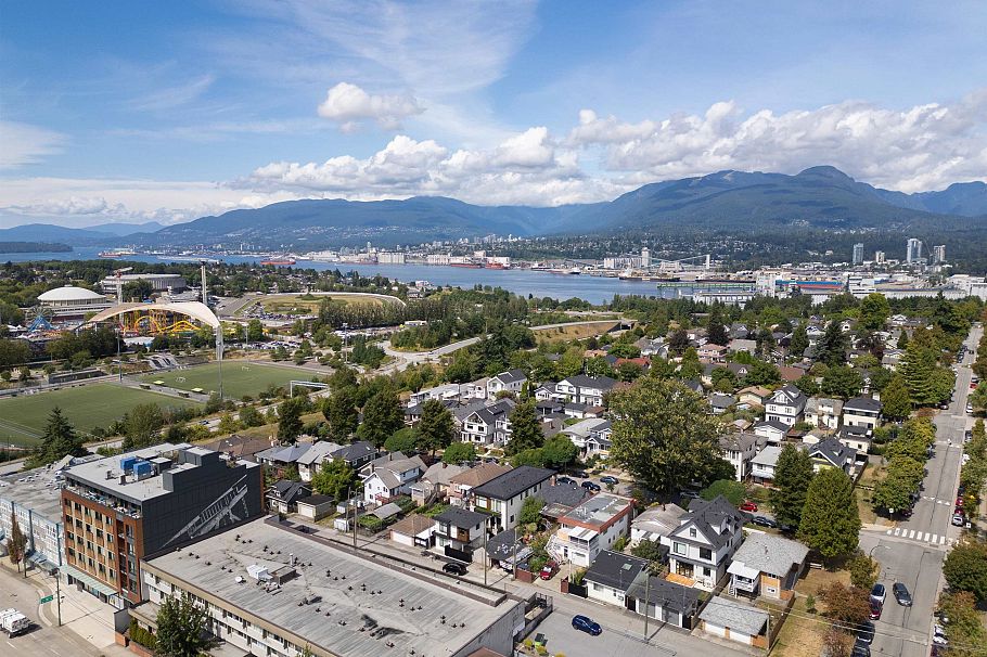 1 3466 Franklin Street Vancouver, BC - 9