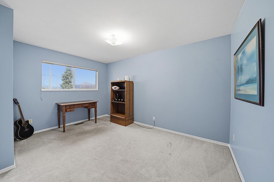 2915 Charles Street Vancouver, BC - 26