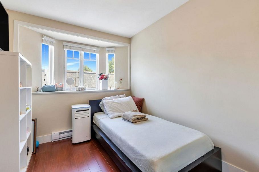 8787 Oak Street Vancouver, BC - 12