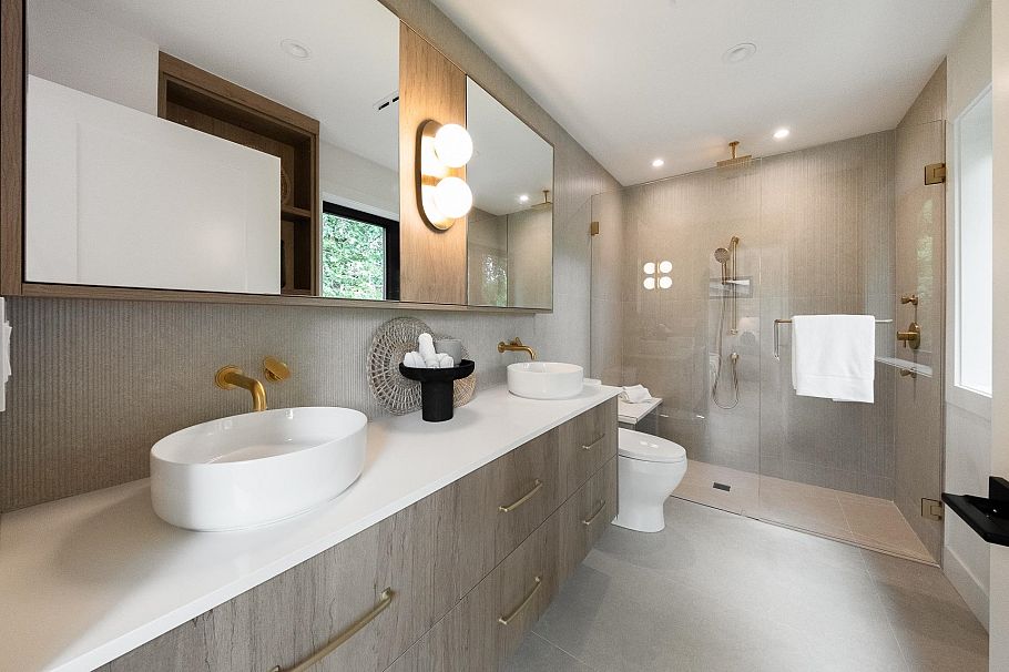 1 2154 E. 6 Avenue Vancouver, BC - 20