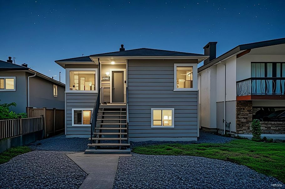 3278 Parker Street Vancouver, BC - 1