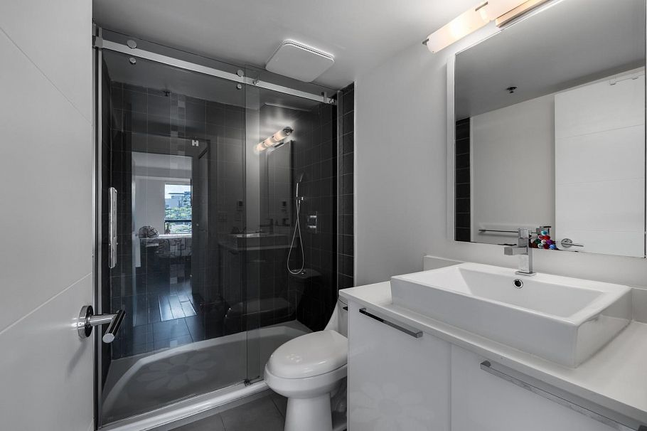 303 212 Davie Street Vancouver, BC - 18