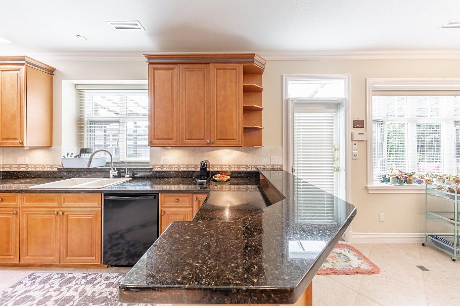 2328 W 22nd Avenue Vancouver, BC - 12