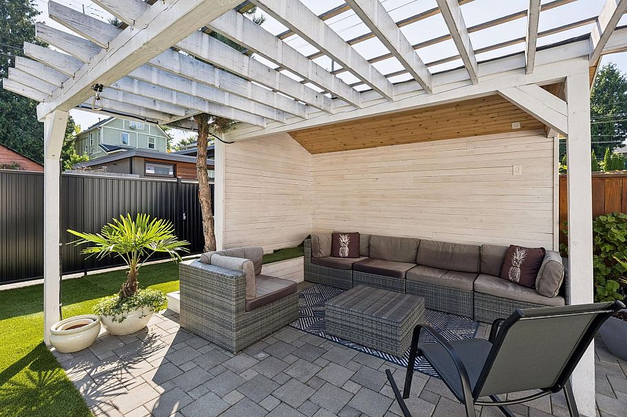 364 E 17th Avenue Vancouver, BC - 30