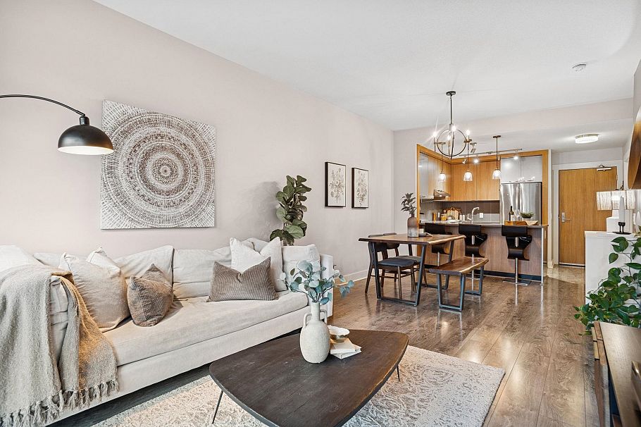 303 733 W 14 Street North Vancouver, BC - 7