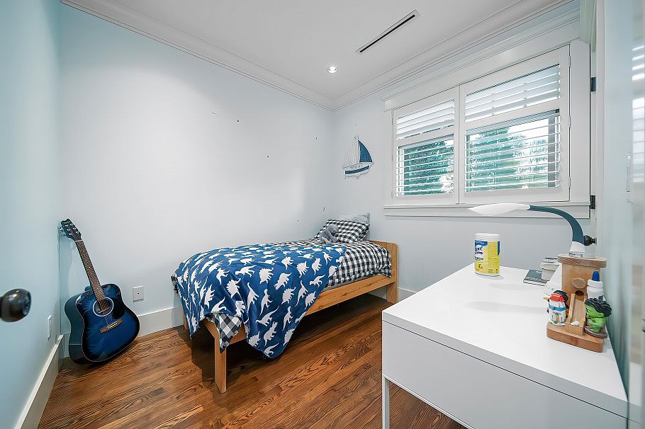 3838 W 15th Avenue Vancouver, BC - 22