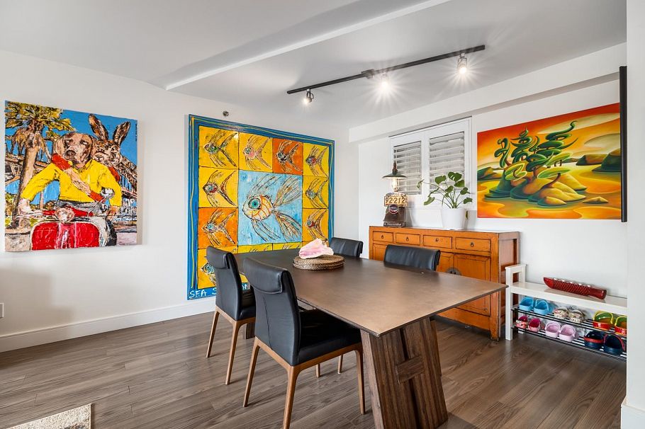 303 212 Davie Street Vancouver, BC - 5