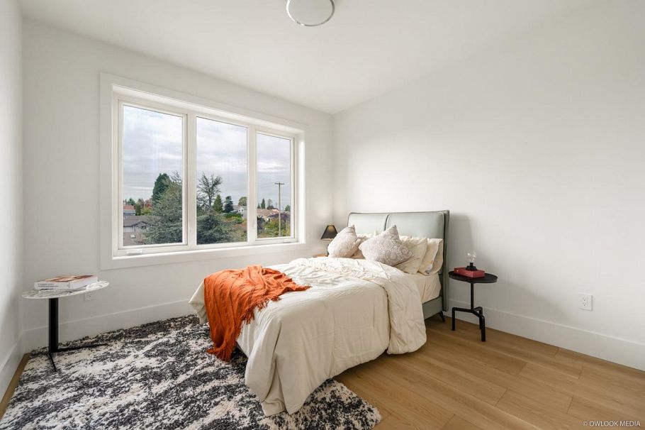 1 2124 Renfrew Street Vancouver, BC - 15