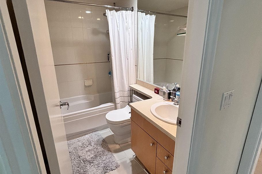 1204 1710 Bayshore Drive Vancouver, BC - 14