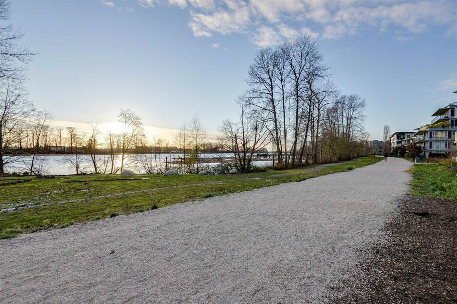 214 3038 Kent Avenue South E Vancouver, BC - 26