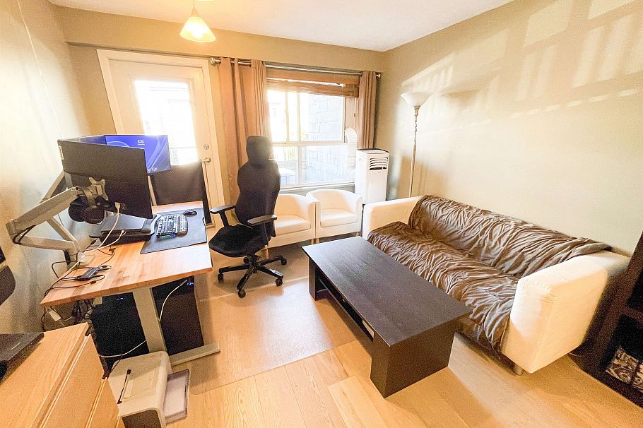 219 2680 W 4th Avenue Vancouver, BC - 3