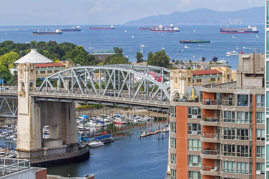 2301 1500 Howe Street Vancouver, BC - 24