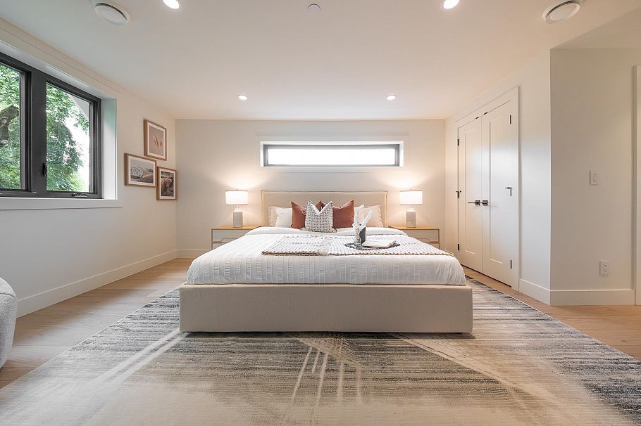 1 2154 E. 6 Avenue Vancouver, BC - 28