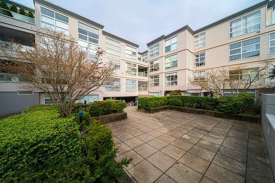 307 418 E Broadway Vancouver, BC - 23