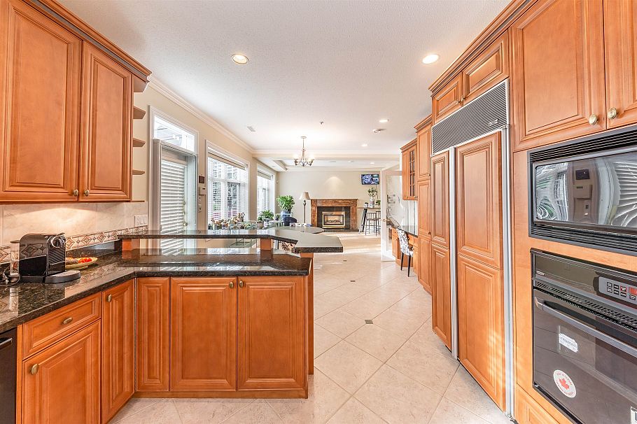 2328 W 22nd Avenue Vancouver, BC - 10