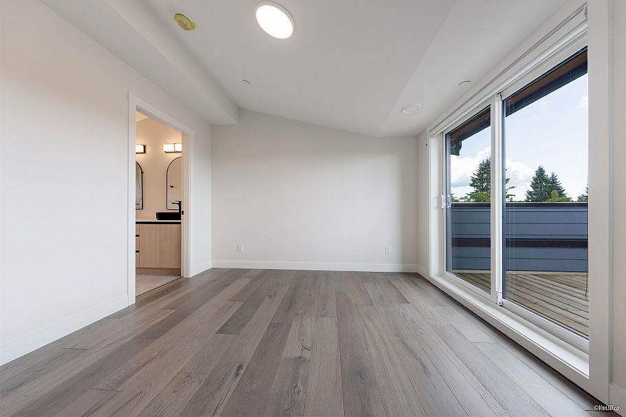 203 5092 Slocan Street Vancouver, BC - 12