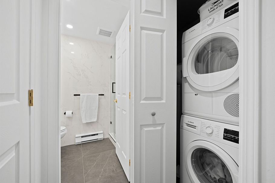 204 1528 Bowser Avenue North Vancouver, BC - 20