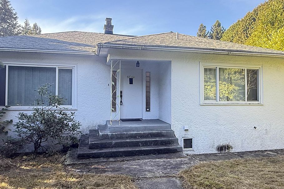 6649 Granville Street Vancouver, BC - 2