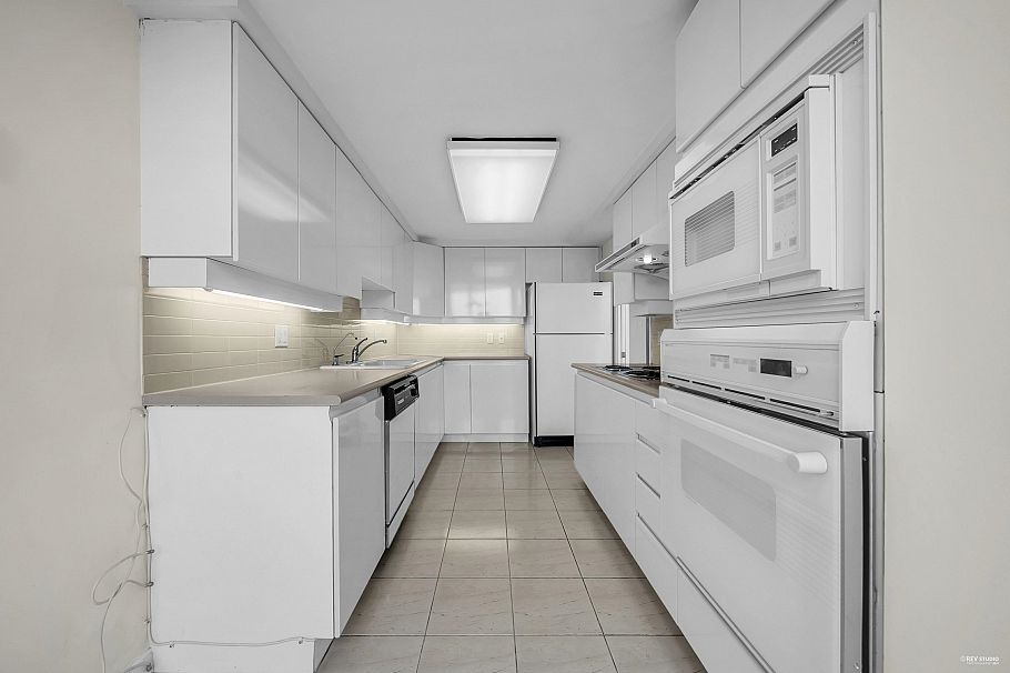 1502 1590 W 8th Avenue Vancouver, BC - 5