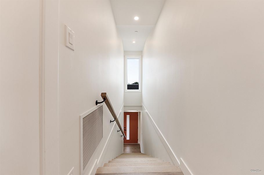 203 5092 Slocan Street Vancouver, BC - 21