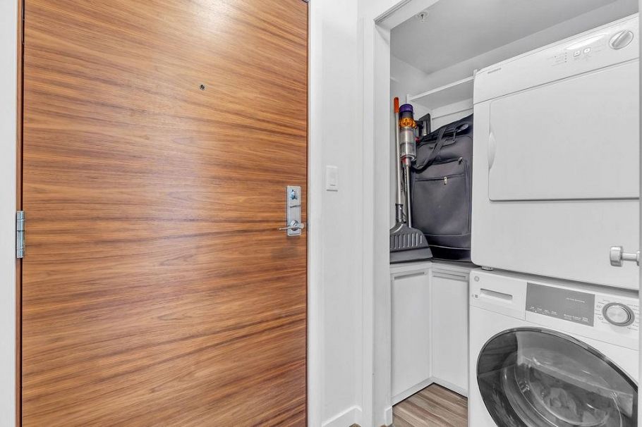 909 161 W Georgia Street Vancouver, BC - 18