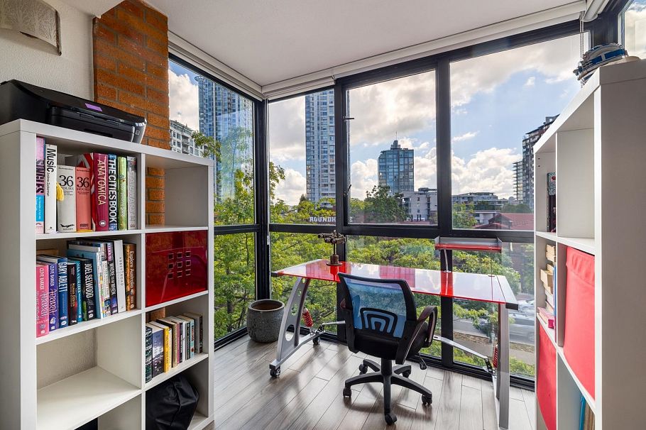303 212 Davie Street Vancouver, BC - 12